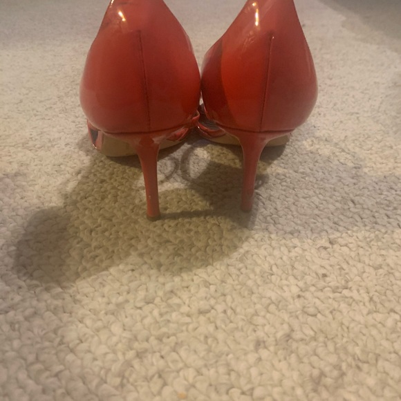 Red heels - Picture 2 of 3